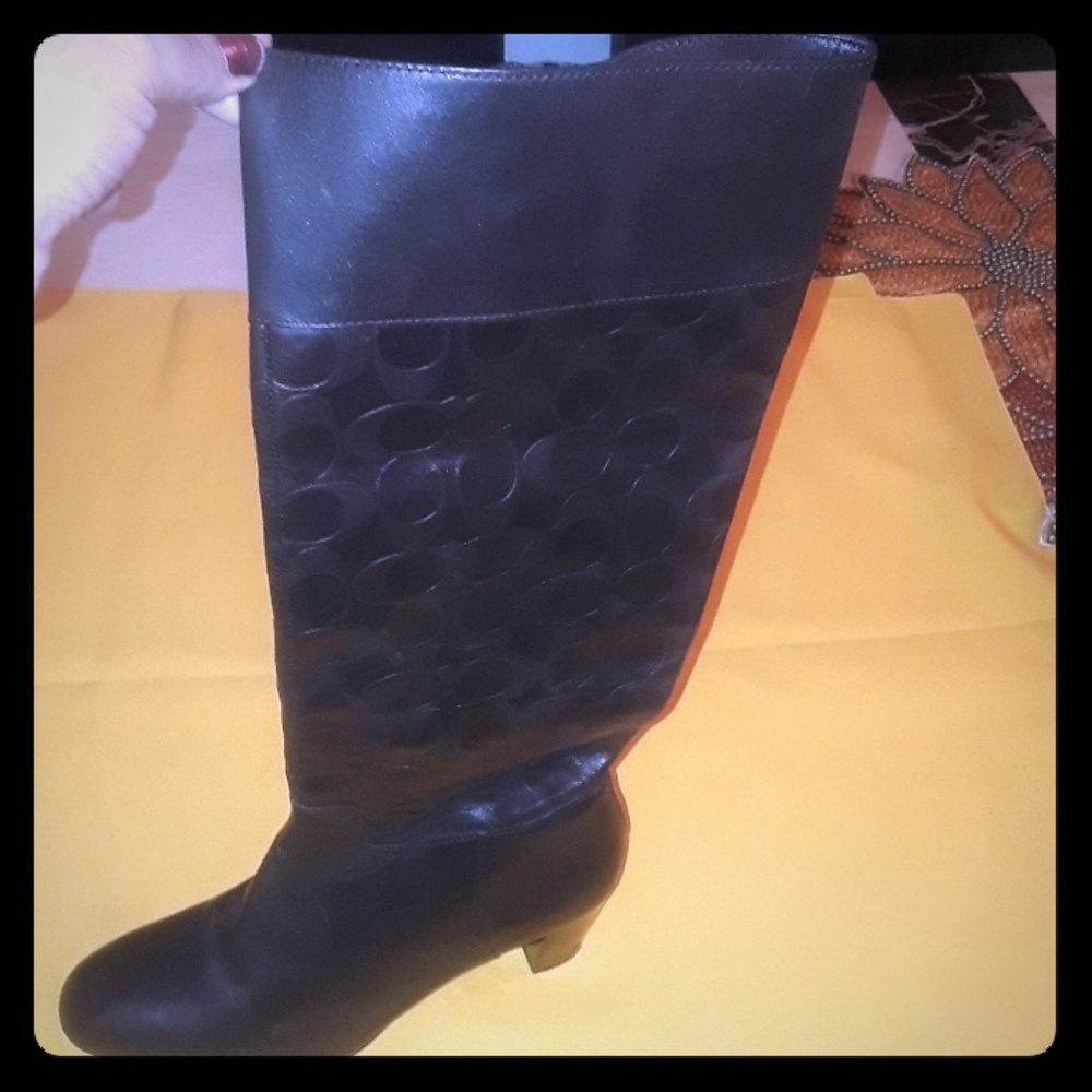 $4.99 SHIPPINGTODAY ONLY🛍💙Coach boots